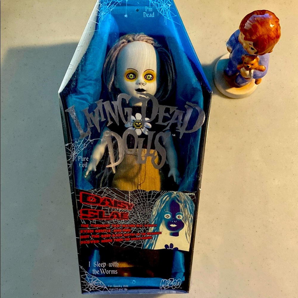 Living Dead Dolls Daisy Slae